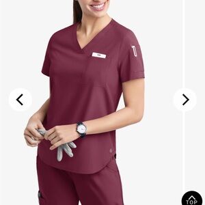 Easy stretch Uniform Advantage scrub top